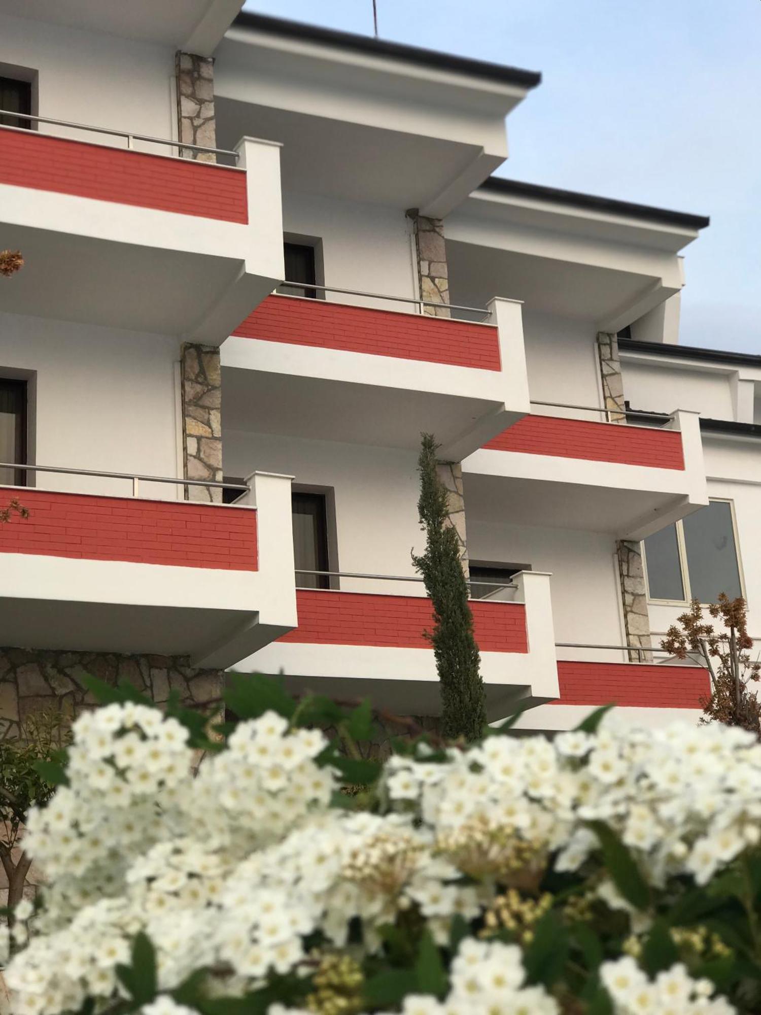 Chateau Linza Resort Tirana Eksteriør billede
